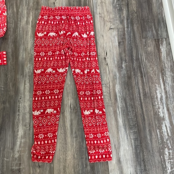 Cat & Jack Girls 2 piece long sleeve pajamas mixed size - Picture 4 of 5